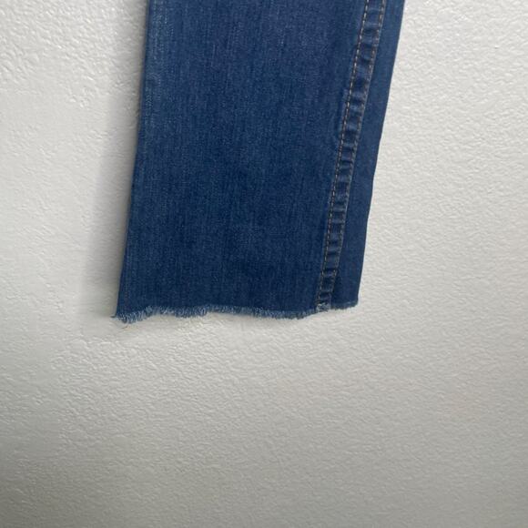 True Religion Womens Jeans Size 28 Distressed Denim Blue Bootcut Leg Jeans - Picture 9 of 16